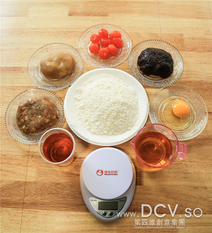 中秋节DCV第四维团队为家人亲自定制纯手工月饼