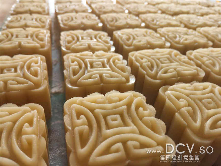中秋节DCV第四维团队为家人亲自定制纯手工月饼
